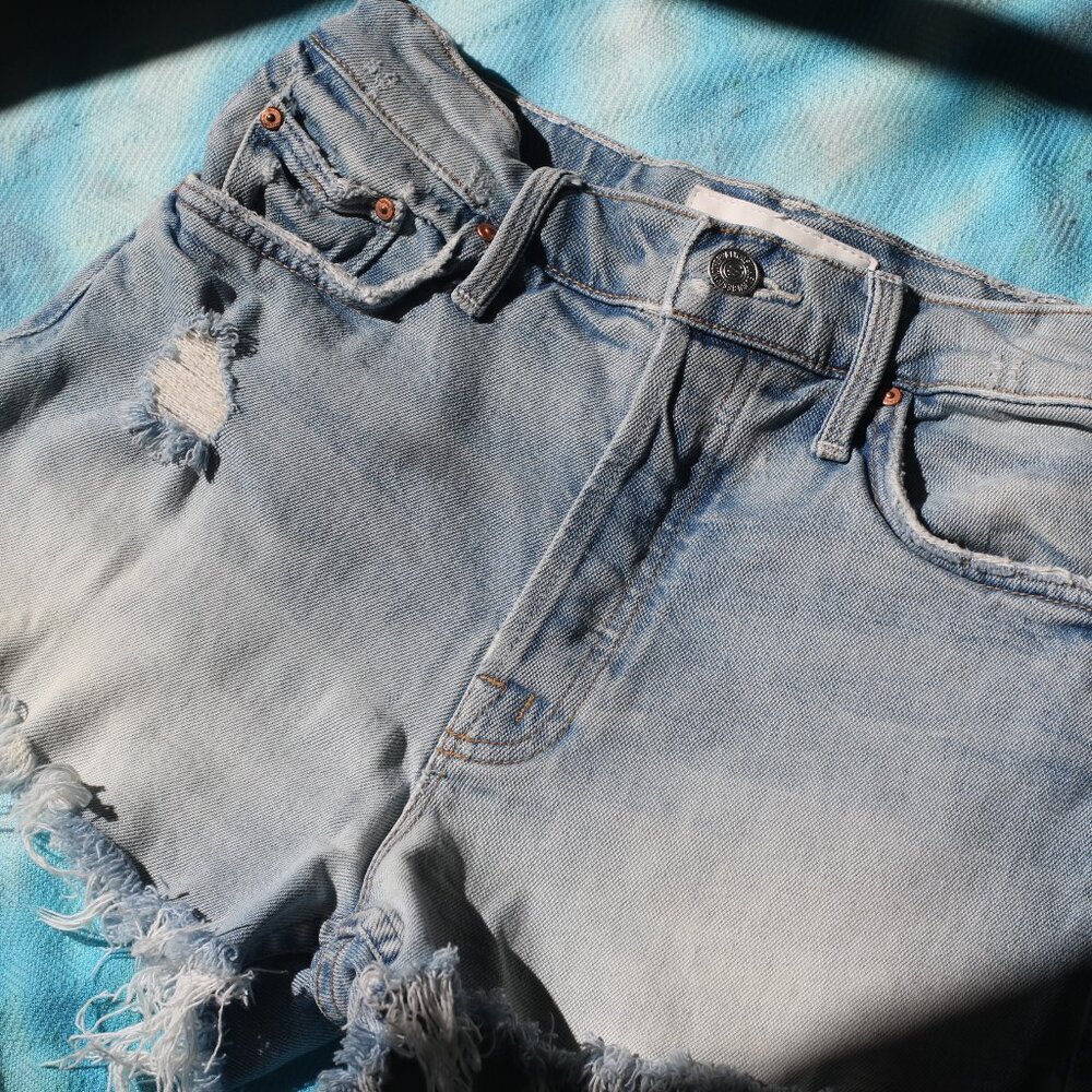 MOTHER Tomcat Kick Fray Short - Size 25